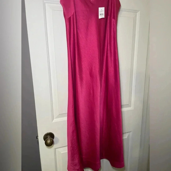 Loft Slip Dress Maxi Size 4 Rose Color Double V Neck Silky Spaghetti Straps NEW - Picture 3 of 6